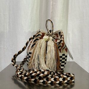 Guanabana Crossbody Bag M in Duck